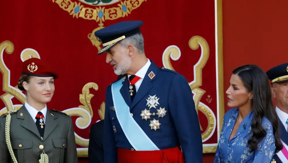 Los Reyes y la princesa Leonor, en el desfile