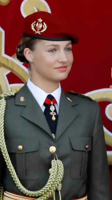 La princesa Leonor, impecable con el uniforme La princesa Leonor, impecable con el uniforme
