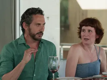 VÍDEO INÉDITO: El rodaje que se le atragantó a Paco León: “Cerré el pestillo de la caravana y me puse a llorar” VÍDEO INÉDITO: El rodaje que se le atragantó a Paco León: “Cerré el pestillo de la caravana y me puse a llorar”