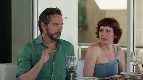 VÍDEO INÉDITO: El rodaje que se le atragantó a Paco León: “Cerré el pestillo de la caravana y me puse a llorar” VÍDEO INÉDITO: El rodaje que se le atragantó a Paco León: “Cerré el pestillo de la caravana y me puse a llorar”