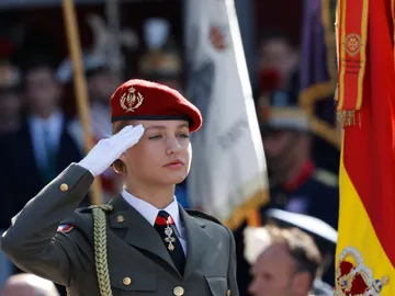 La princesa Leonor, con el uniforme de gala del Ejército de Tierra La princesa Leonor, con el uniforme de gala del Ejército de Tierra