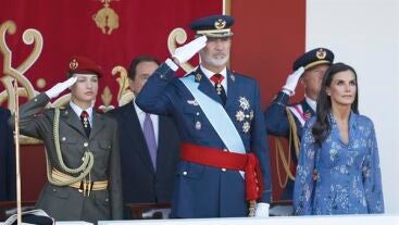 Los reyes y la princesa Leonor en el 12 de Octubre