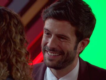 Lola y Rom&aacute;n sellan su relaci&oacute;n con un apasionado beso: &ldquo;Dejemos atr&aacute;s los miedos&rdquo;