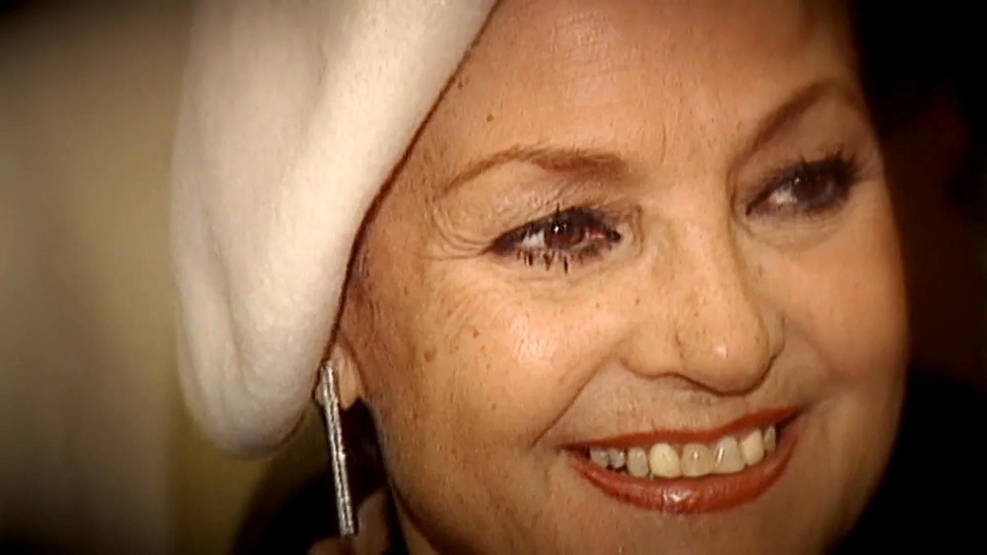 Augusto Algueró vendió las pertenencias de Carmen Sevilla cuando ella aún vivía: "En su casa no quedaba nada" Augusto Algueró vendió las pertenencias de Carmen Sevilla cuando ella aún vivía: "En su casa no quedaba nada"