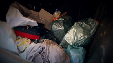 Marcos sufre Diógenes y vive entre basura desde hace años: 