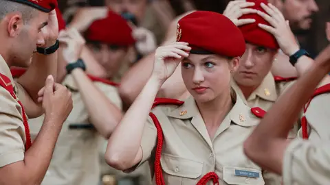 La princesa Leonor, en la ofrenda floral en Zaragoza La princesa Leonor, en la ofrenda floral en Zaragoza