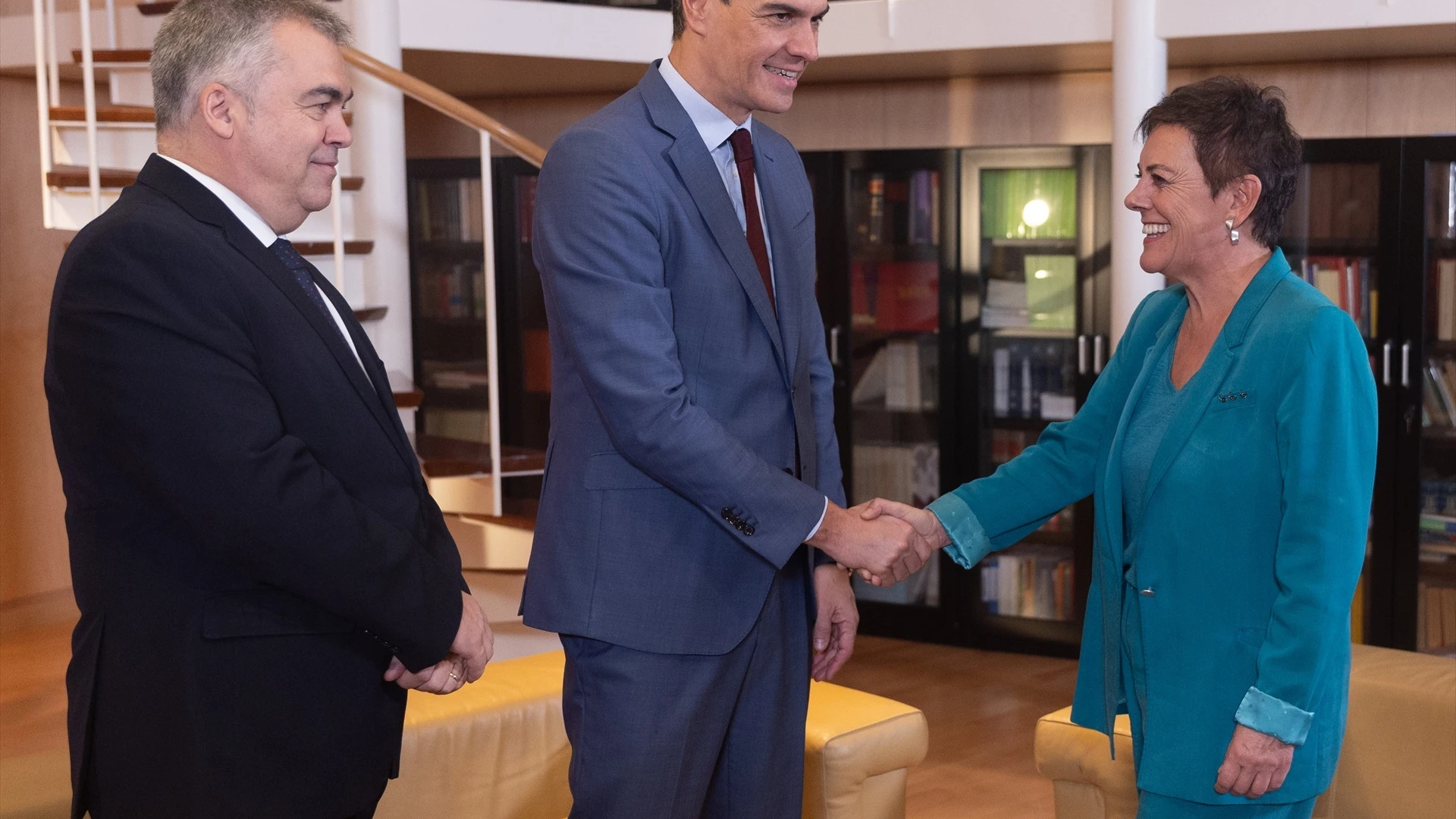 Pedro Sánchez se reúne con la portavoz de EH Bildu en el Congreso, Mertxe Aizpurua Pedro Sánchez se reúne con la portavoz de EH Bildu en el Congreso, Mertxe Aizpurua