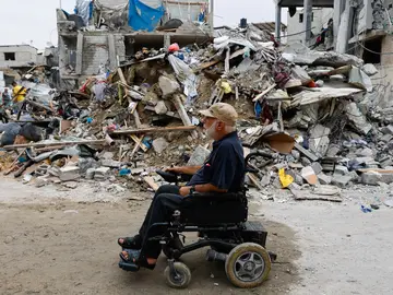 Los bombardeos siguen arrasando Gaza aterrorizando a una población sin escapatoria Los bombardeos siguen arrasando Gaza aterrorizando a una población sin escapatoria