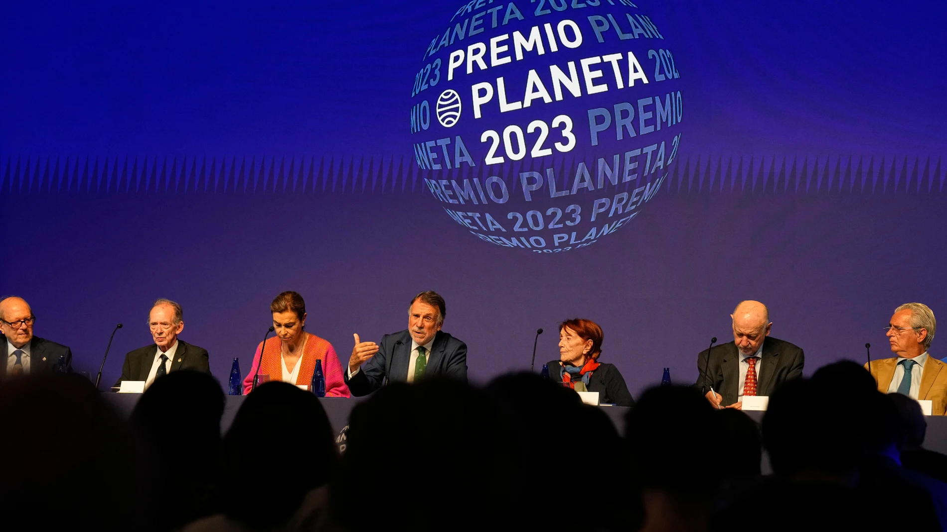 El presidente del Grupo Planeta, José Crehueras, durante la rueda de prensa