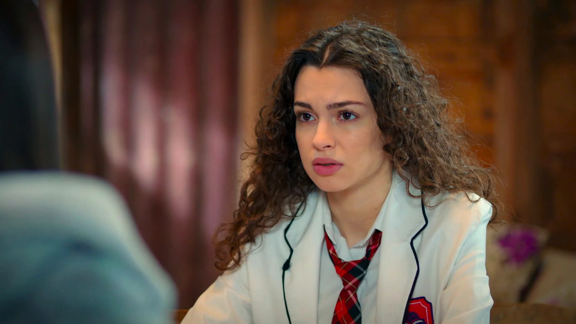 En el pr&oacute;ximo cap&iacute;tulo de Hermanos: Asiye, decepcionada con Suzan: &ldquo;Quiero celebrar el cumplea&ntilde;os de &Ouml;mer con su familia de verdad&rdquo;