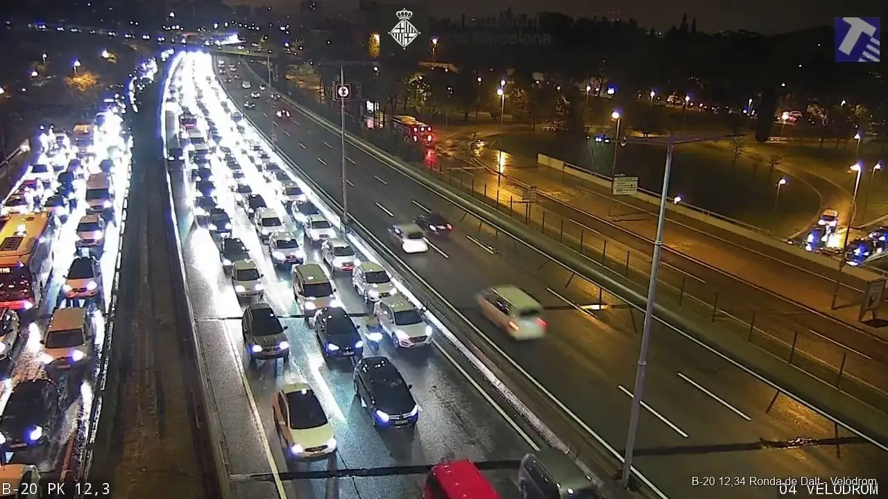 Colas en la Ronda de Dalt de Barcelona