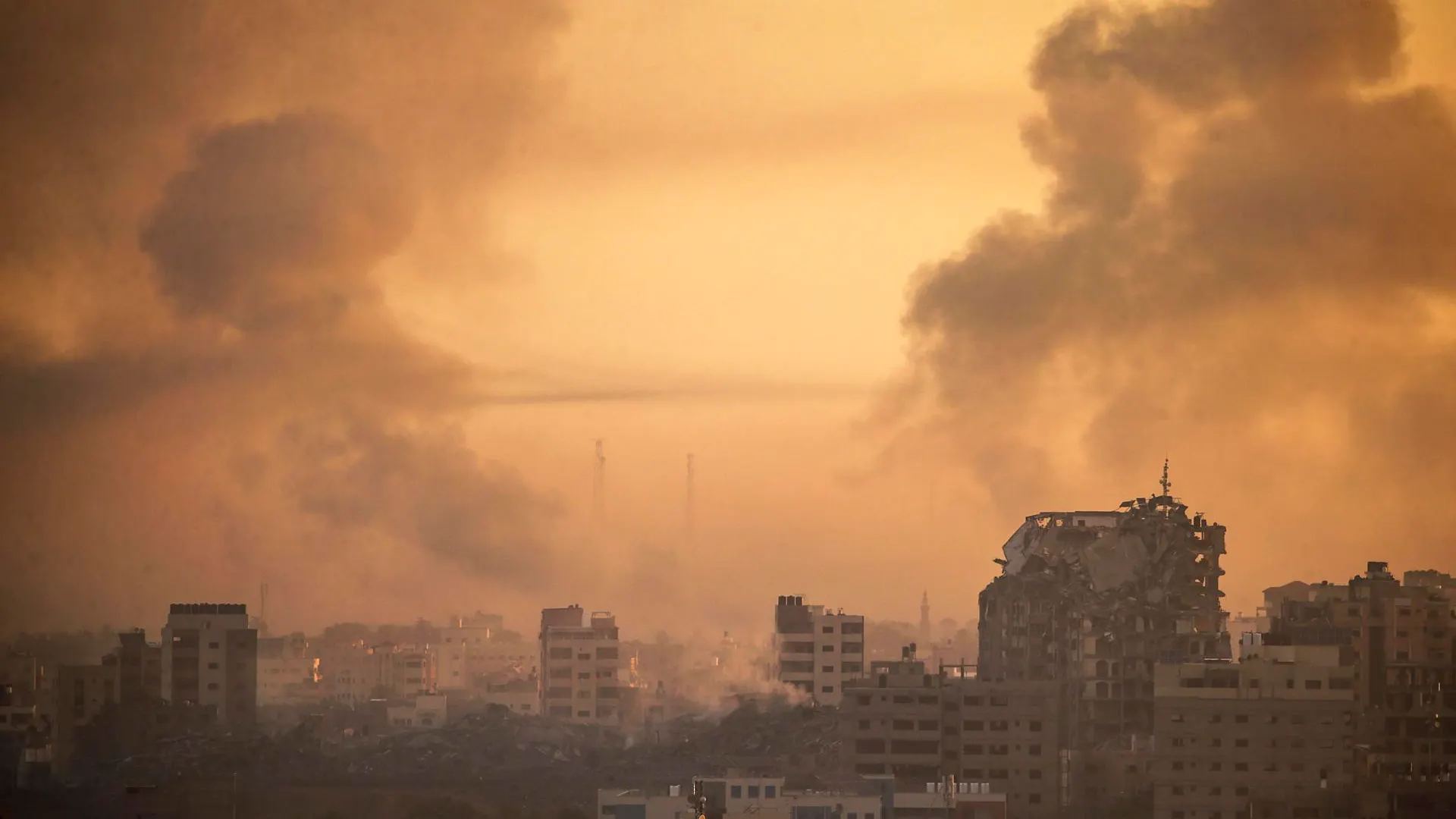 Gaza tras un ataque aéreo Gaza tras un ataque aéreo