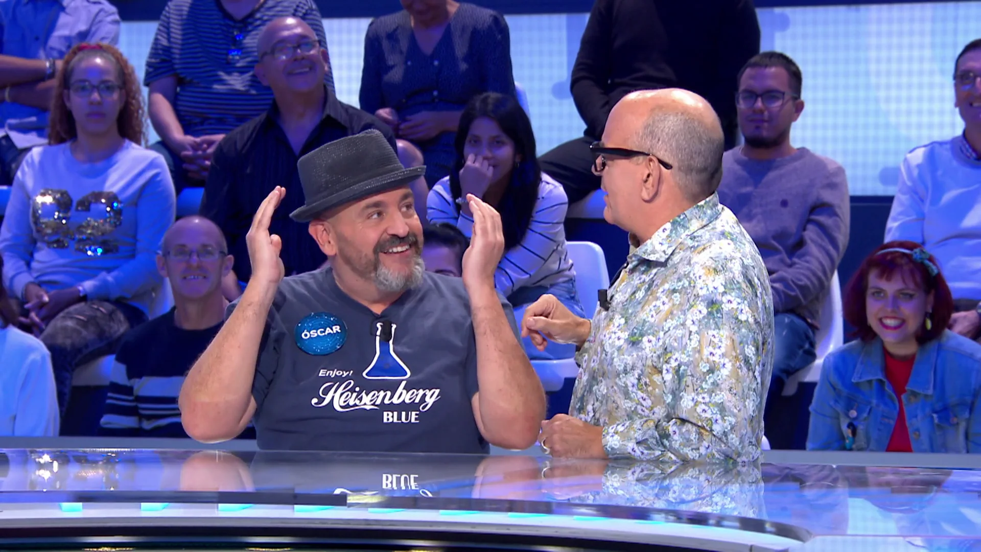 &iexcl;Inaudito! Jos&eacute; Corbacho presta su sombrero a &Oacute;scar: &ldquo;Tiene la cabeza muy grande&rdquo;