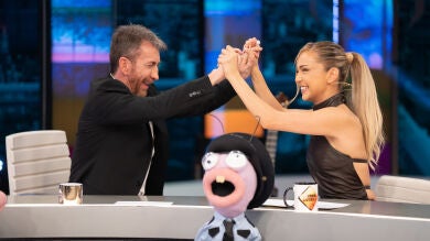 Ana Mena demuestra a Trancas y Barrancas su talento oculto... ¡Es una detective increíble!