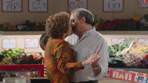 ¿Del odio al amor hay un paso?: Benigna y Peñalara firman la paz con un beso ¿Del odio al amor hay un paso?: Benigna y Peñalara firman la paz con un beso