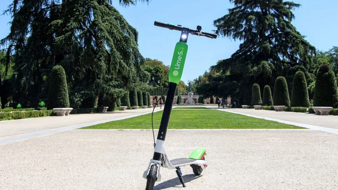 Un patinete p&uacute;blico de Madrid
