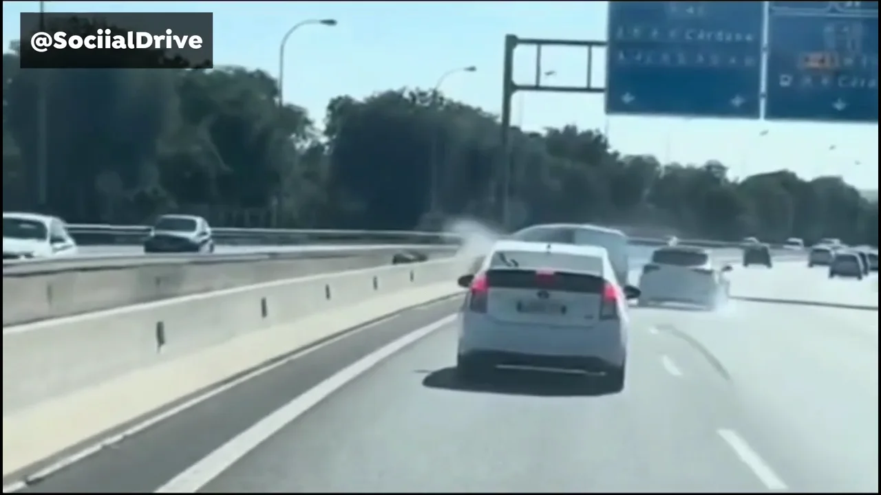 Vídeo del pique de dos conductores en plena M-40 madrileña Vídeo del pique de dos conductores en plena M-40 madrileña