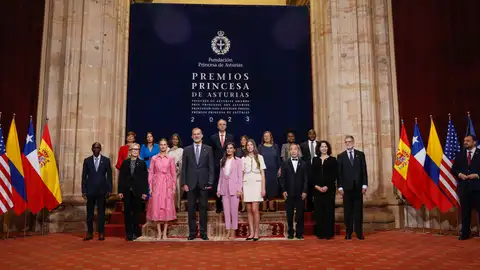 Los Reyes, Felipe y Letizia, la princesa de Asturias, Leonor, y la infanta Sofía