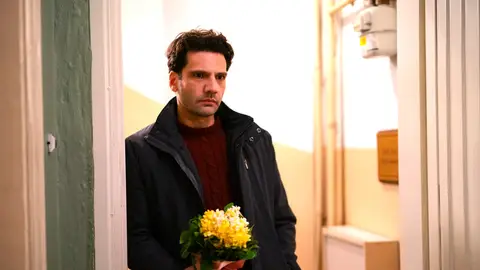 Ilgaz intenta reconquistar a Ceylin, aunque no será tan fácil como él esperaba: “Vuelve a casa conmigo” Ilgaz intenta reconquistar a Ceylin, aunque no será tan fácil como él esperaba: “Vuelve a casa conmigo”