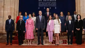 El saludo de la reina Letizia a 'Y ahora Sonsoles' en los Premios Princesa de Asturias 2023