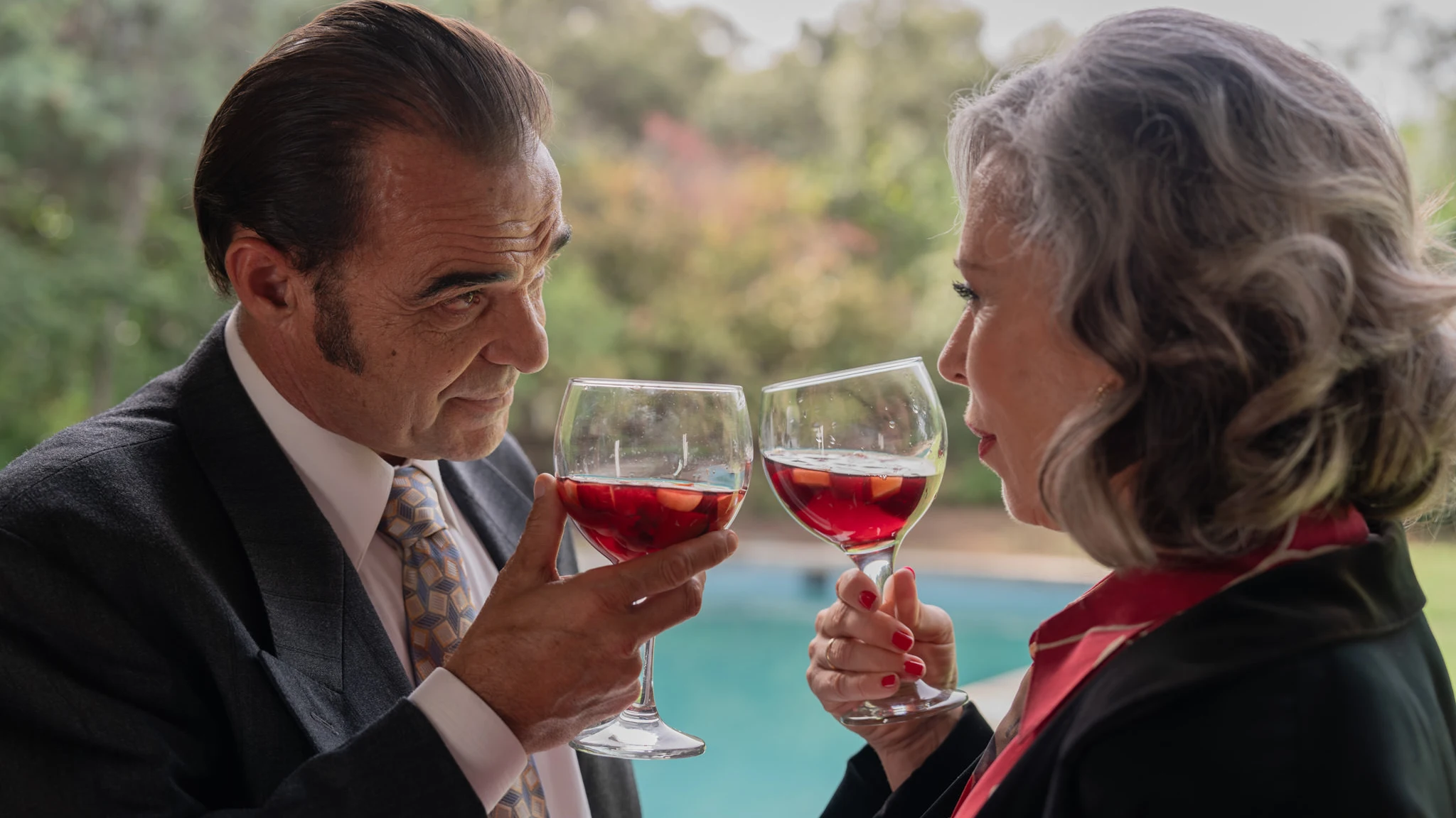 Elena celebra con Crespo su victoria: “Alicia ya tiene vía libre para recuperar a Román” Elena celebra con Crespo su victoria: “Alicia ya tiene vía libre para recuperar a Román”