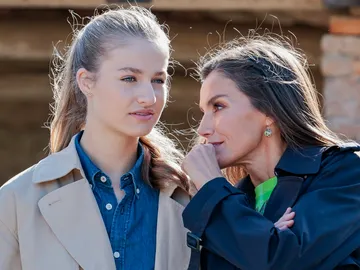 La reina Letizia y la princesa Leonor en Oviedo La reina Letizia y la princesa Leonor en Oviedo