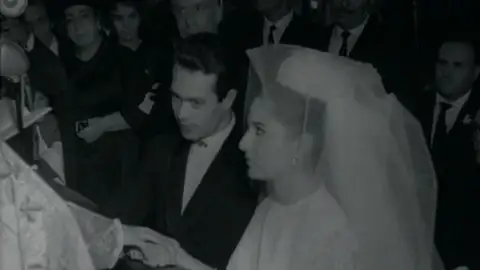 Boda de Curro Romero y Concha Márquez Piquer Boda de Curro Romero y Concha Márquez Piquer