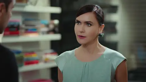 Ender, furiosa con Kaya al descubrir que Şahika ha vuelto a casa: “Lo ha planeado todo” Ender, furiosa con Kaya al descubrir que Şahika ha vuelto a casa: “Lo ha planeado todo”