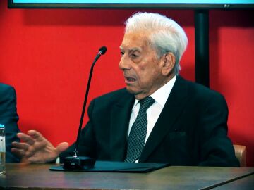 Mario Vargas Llosa publica su nuevo libro: su título, un dardo a Isabel Preysler y su dedicatoria, a Patricia Llosa