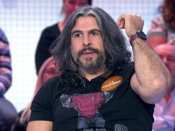 La confusi&oacute;n ortogr&aacute;fica de J.J. Vaquero mientras se hac&iacute;a un tatuaje por sus hijas