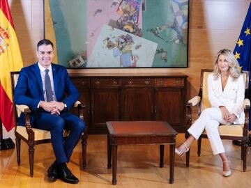 Pedro Sánchez y Yolanda Díaz, tras cerrar su acuerdo de Gobierno