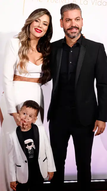 Lorena Gómez y René Ramos junto a sus hijos en la presentación del nuevo disco de la cantante Lorena Gómez y René Ramos junto a sus hijos en la presentación del nuevo disco de la cantante