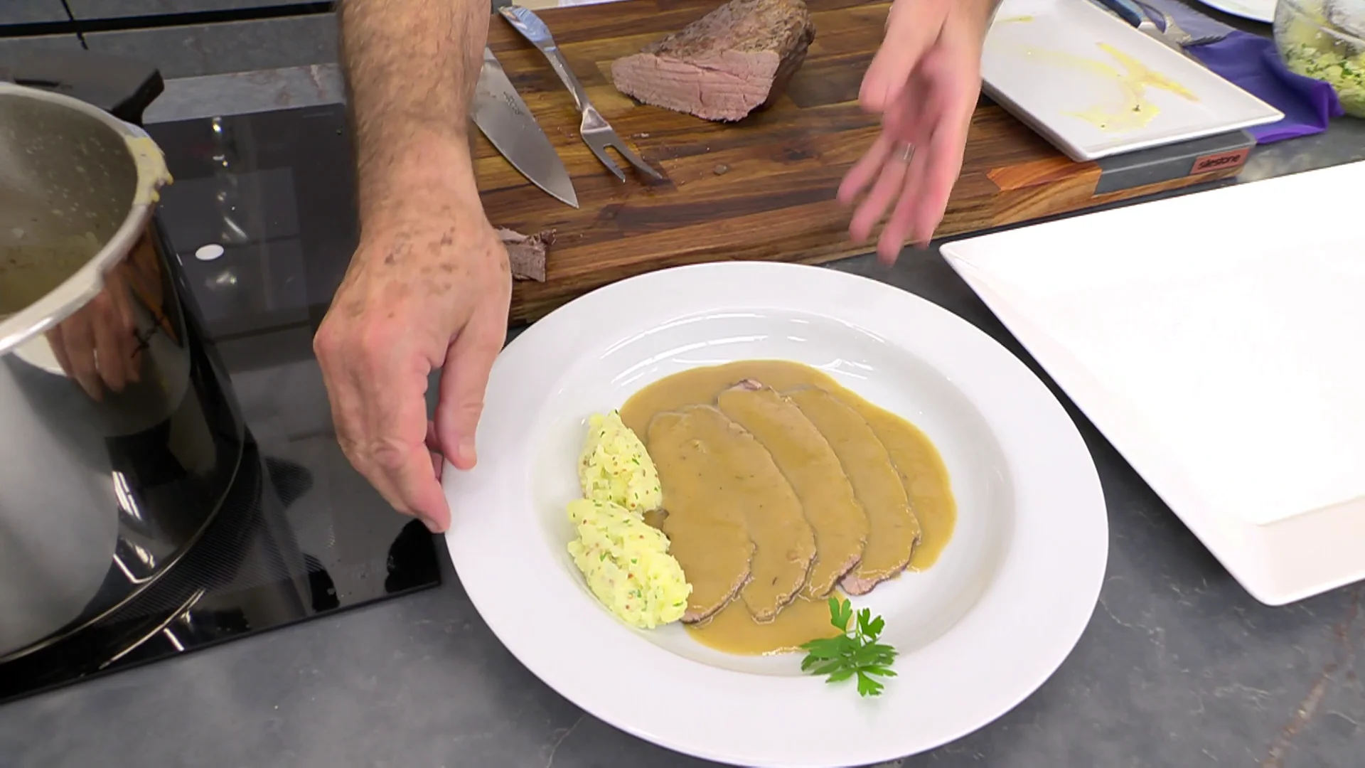 Arguiñano: receta fácil de rabillo de ternera en salsa con puré de patata a la mostaza Arguiñano: receta fácil de rabillo de ternera en salsa con puré de patata a la mostaza