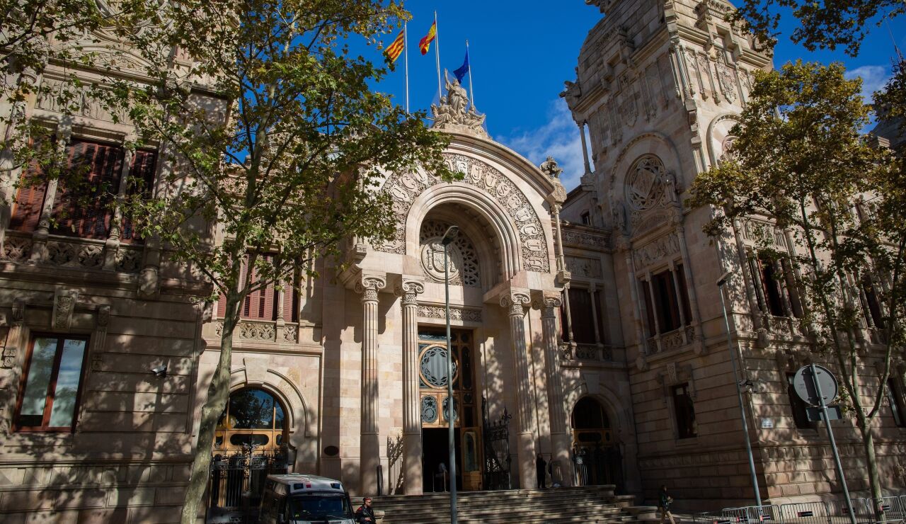 Fachada del Tribunal Superior de Justicia de Catalu&ntilde;a