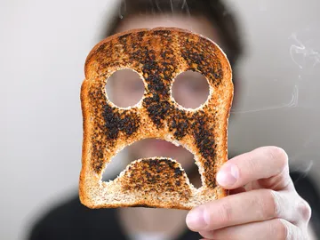 Uns tostada quemada. Uns tostada quemada.