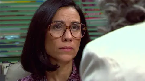 En el próximo capítulo de Amar es para siempre: Elena enfrenta a Manolita en un tenso encuentro En el próximo capítulo de Amar es para siempre: Elena enfrenta a Manolita en un tenso encuentro