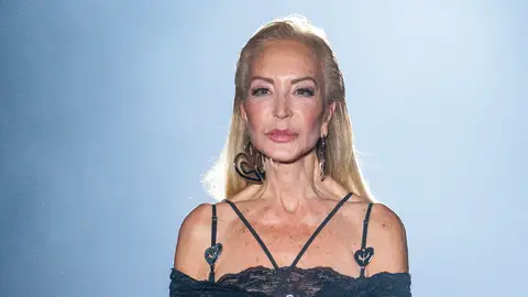 Carmen Lomana en el desfile de Dominnico de la 080 Barcelona Fashion Carmen Lomana en el desfile de Dominnico de la 080 Barcelona Fashion