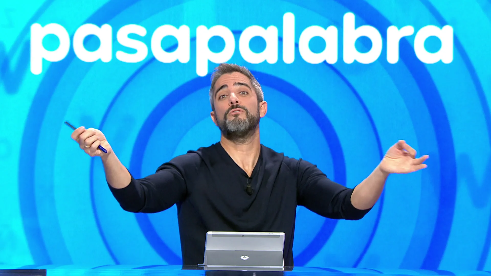 Óscar se pone estricto con Roberto Leal: el presentador pide “perdón” y rectifica Óscar se pone estricto con Roberto Leal: el presentador pide “perdón” y rectifica