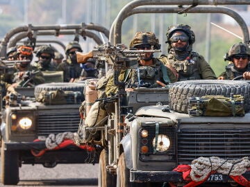 Imagen de militares israelíes cerca de la frontera de Gaza