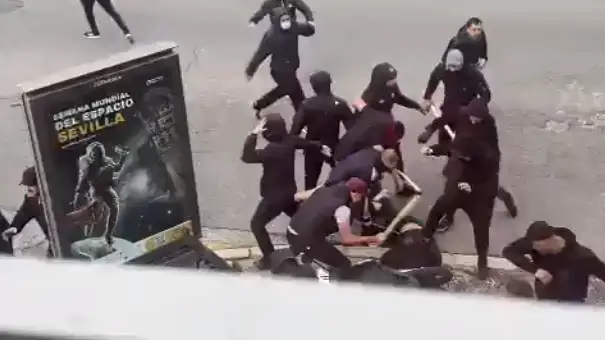 Pelea de ultras antes del Betis-Osasuna