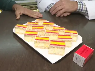 Los pasteles que conmemoran la jura de la Constitución de Leonor: "Muy emocionado" Los pasteles que conmemoran la jura de la Constitución de Leonor: "Muy emocionado"