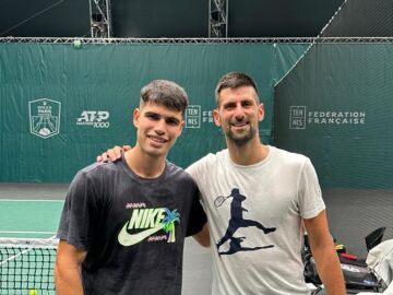 Carlos Alcaraz y Novak Djokovic, en las instalaciones de París-Bercy