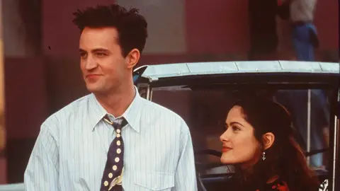 Salma Hayek y Matthew Perry Salma Hayek y Matthew Perry