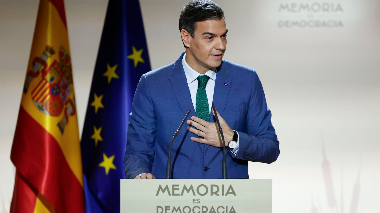 Pedro Sánchez asegura que atacar las sedes del PSOE es atacar la democracia