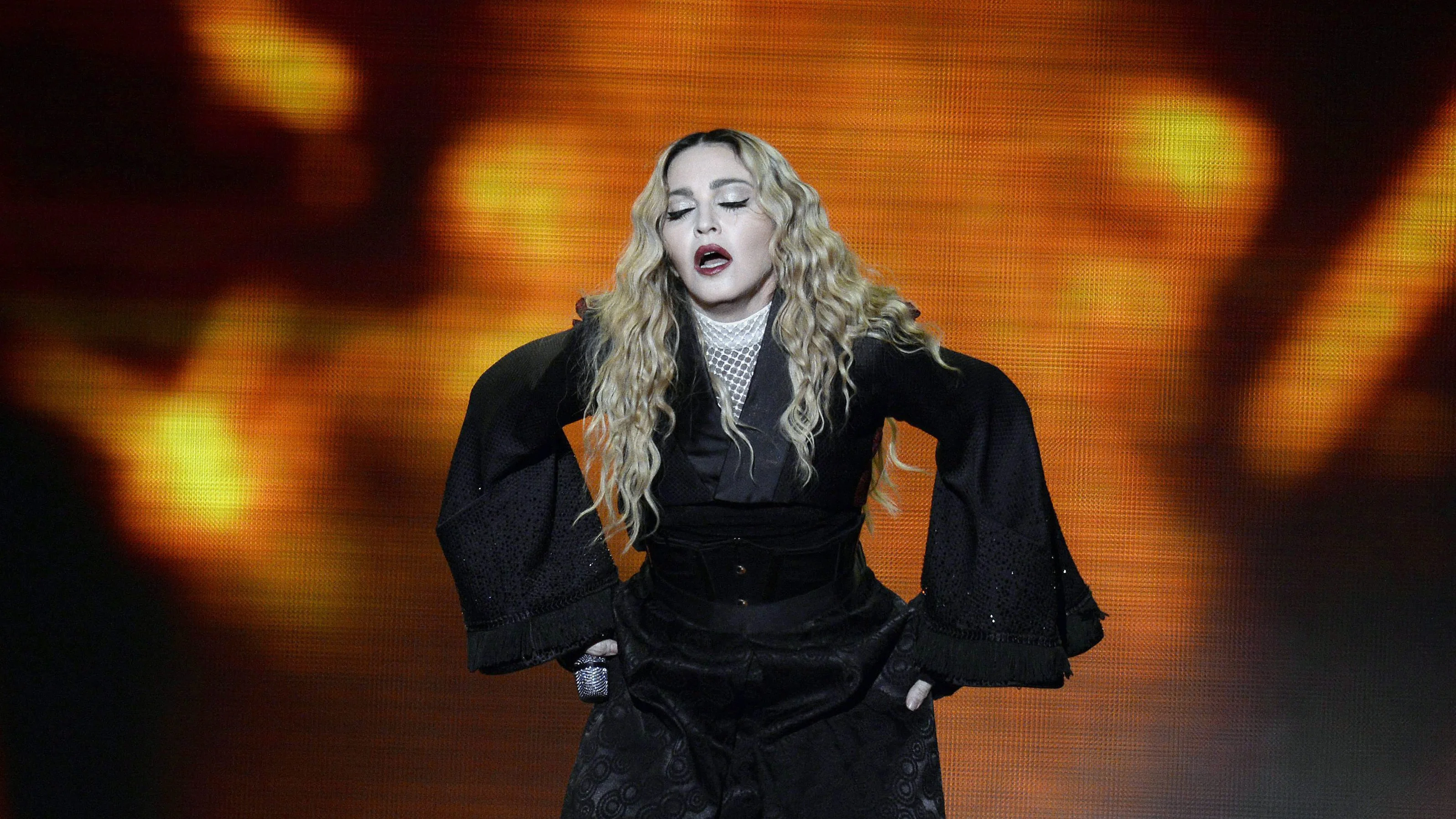 Madonna durante un concierto en 2015