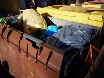 Contenedor de basura Contenedor de basura