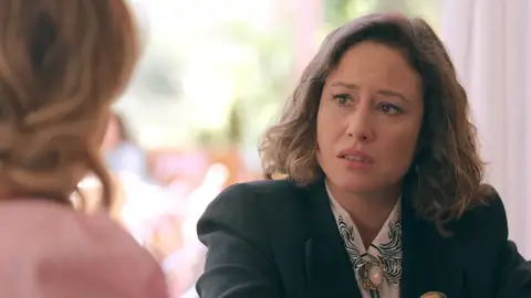 Alicia propone a Victoria un cambio en su vida: “Si no te alejas, te estarás traicionando a ti misma” Alicia propone a Victoria un cambio en su vida: “Si no te alejas, te estarás traicionando a ti misma”