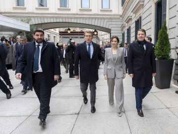 Alberto Núñez Feióo junto a los presidentes autonómicos del PP