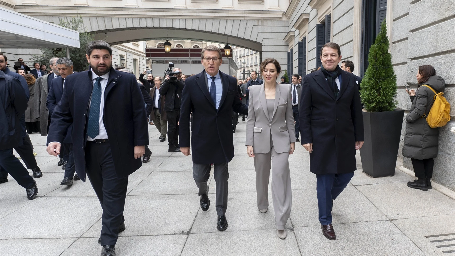 Alberto N&uacute;&ntilde;ez Fei&oacute;o junto a los presidentes auton&oacute;micos del PP
