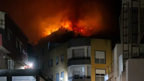 Incendio forestal en Montitxelvo 